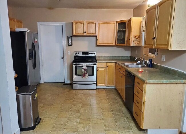 Photo - 420 N 4th St