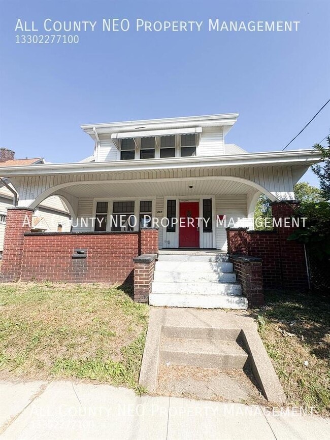 Building Photo - 818 Brown Ave NW Rental