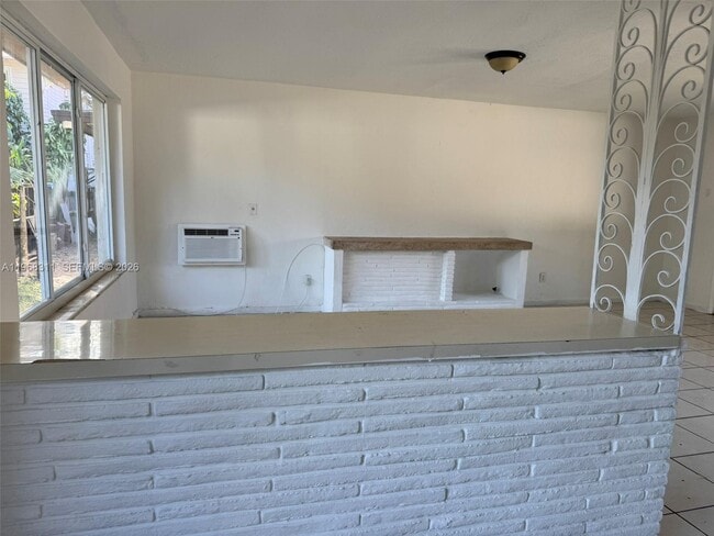 Photo - 730 NE 122nd St Unit 4