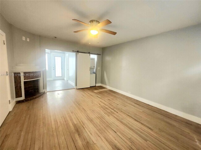 Photo - 1557 Euclid Ave Unidad 2