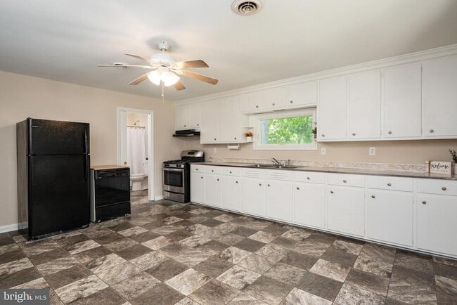 Photo - 117 Rebel Rd