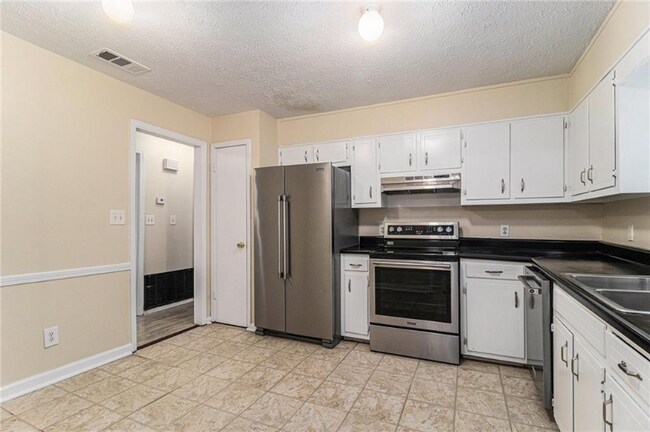 Photo - 1774 Hunting Creek Dr SE