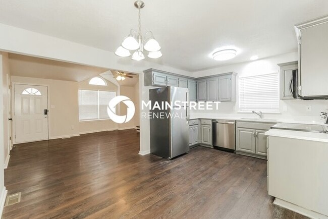 4 Bedroom Pet-Friendly Home in BLUE SPRINGS, MO with Main Street Renewal
