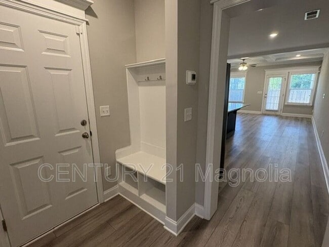Photo - 1007 Linsmore Ave
