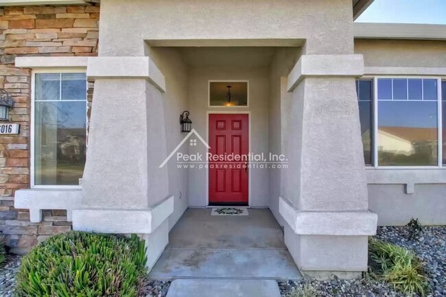 Photo - Wonderful 3bd/2ba Elk Grove Home with 2 Car Garage
