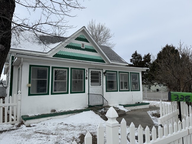 Building Photo - 338 N 2nd St