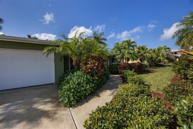 Photo - 2032 Coral Point Dr