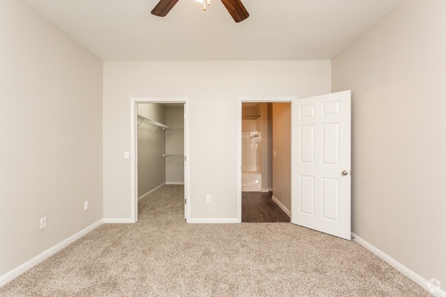 2BR, 1BA - 998SF Bedroom