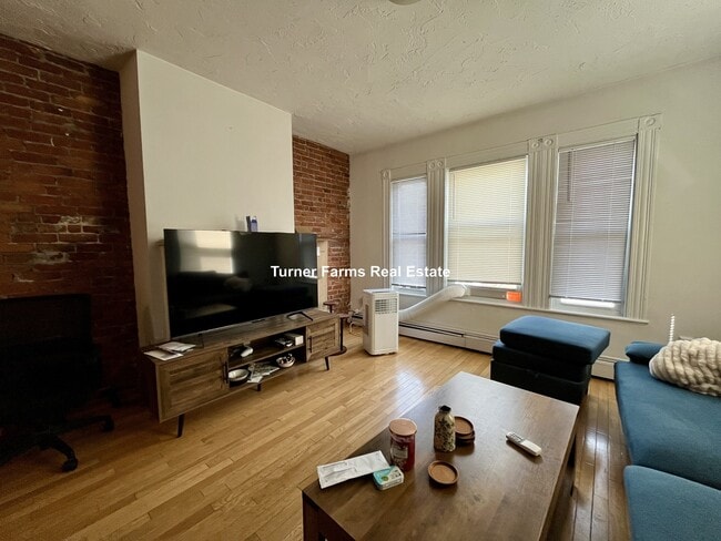 Photo - 64 Murdock St Unit 2