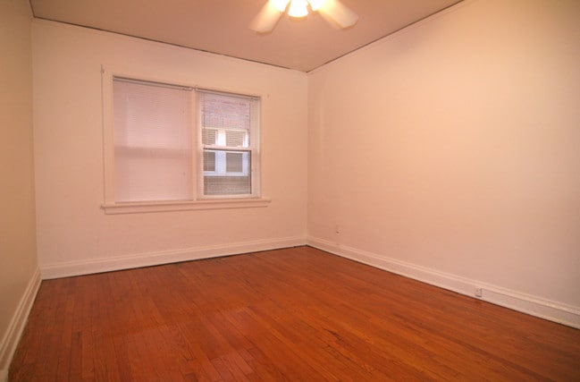 Photo - Forsyth Apartment