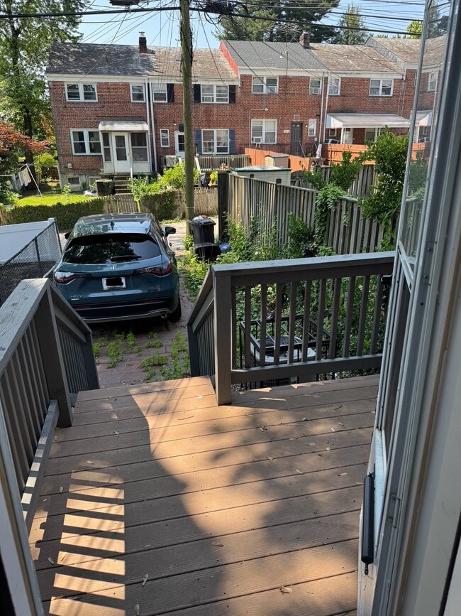 Photo - 211 Willow Ave