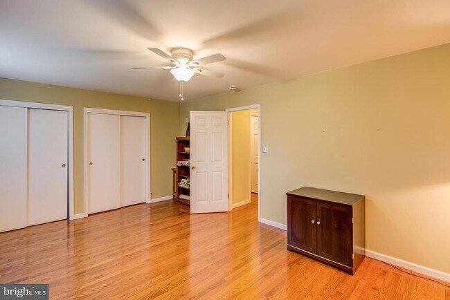 Photo - 723 Kings Croft Dr