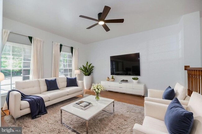 Photo - 8207 Cedar Landing Ct