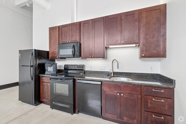 1BR, 1BA - 880SF - Kitchen