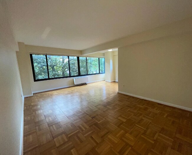 Photo - 3601 Wisconsin Ave NW