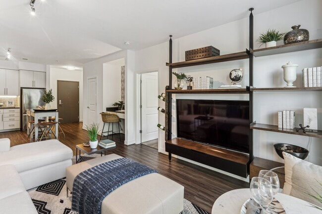 Photo - Russell at Reston Station