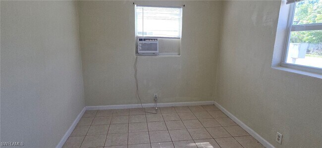 Photo - 3049 2nd St
