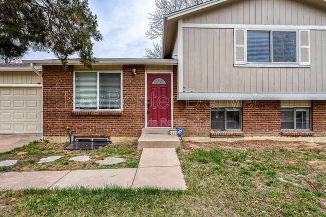 Building Photo - 2639 S Dillon St