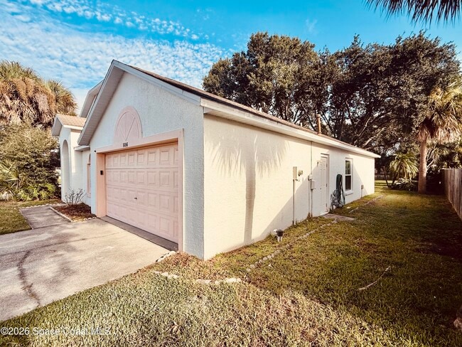 Photo - 1686 Rustic Way