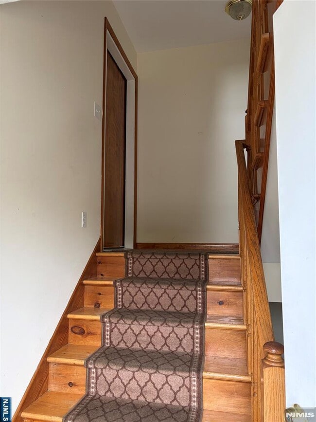 Photo - 504 1st St