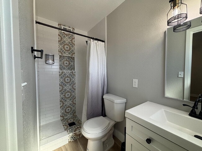 Photo - 3BR/2BA Single-Story — Minutes to Strip & Airport