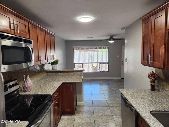 Photo - 3026 E Brill St Unit 1