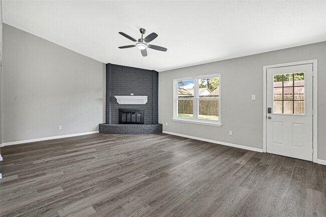 Photo - 7410 Woodoak Dr