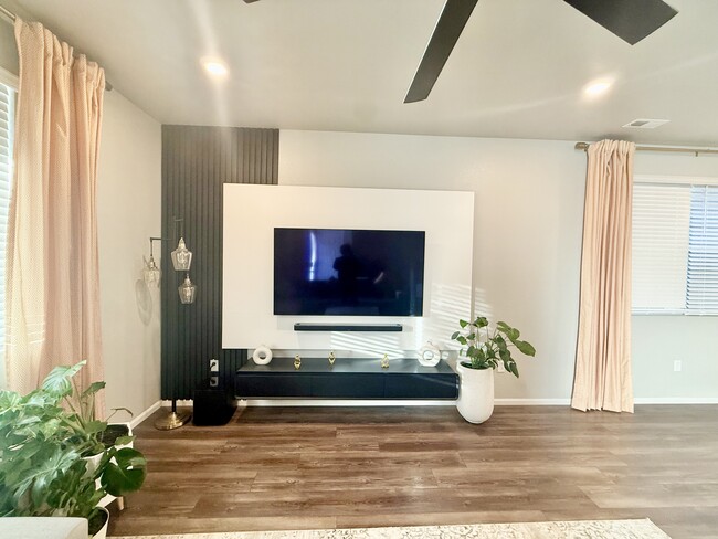 Photo - 12248 Dairy St