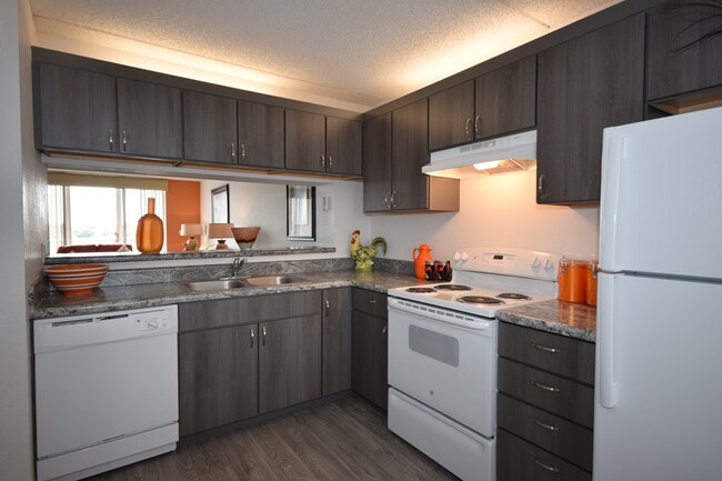 Photo - Tennis Towers Apartments