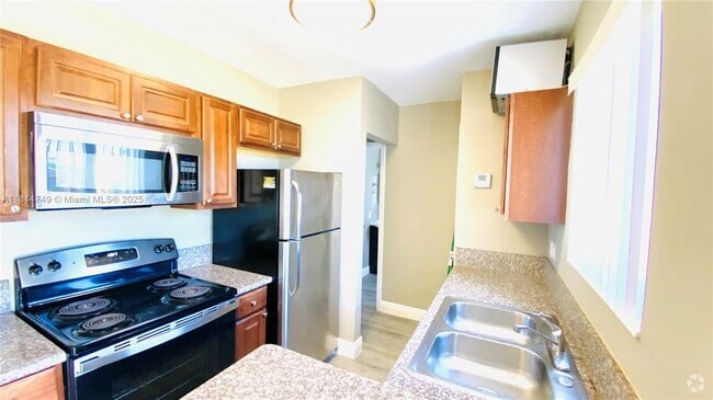 Building Photo - 2461 Polk St Unit 7 Rental