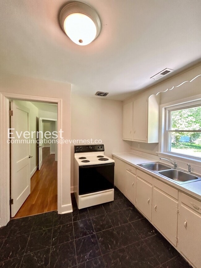 Photo - 2909 Westgate Dr