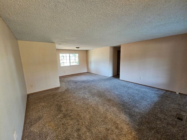 Photo - Roomy Ranch in Gladstone