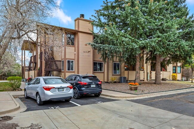 Photo - 1075 S Garrison St