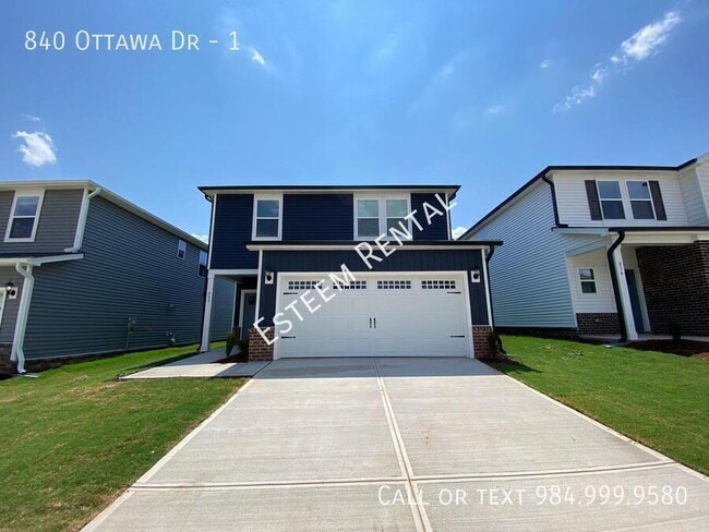 Photo - 840 Ottawa Dr House