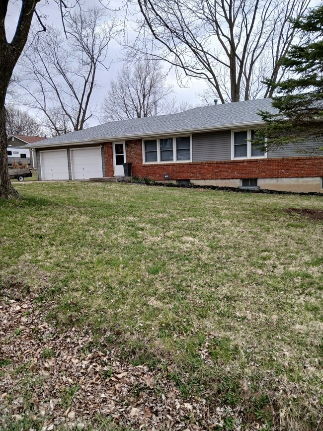 Photo - 7430 NW Locust Dr