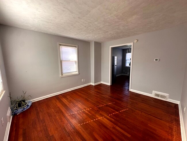 1008 Tunbridge Rd