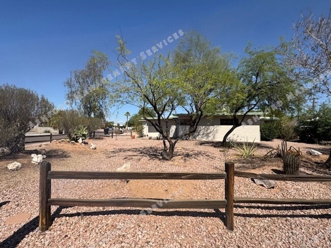 Building Photo - South Scottsdale huge corner lot 3 bedroom... Rental