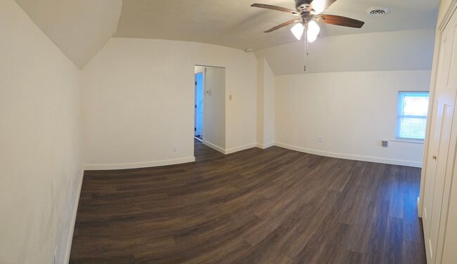 Photo - 839 W Walworth Ave