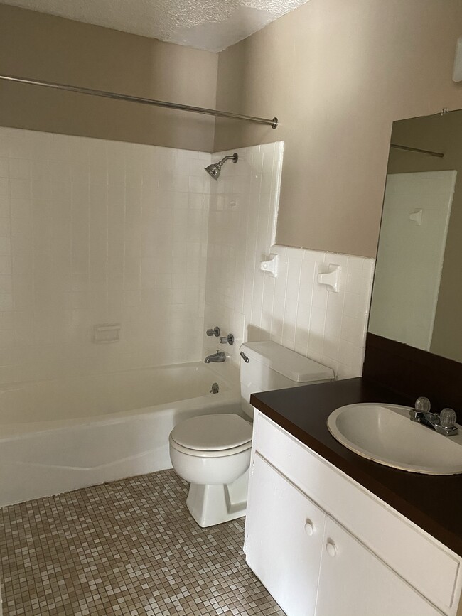 Baño - 401 Willett Place Blvd Unidad 401