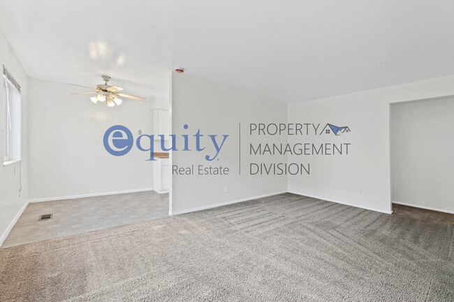 Building Photo - 549 Stringham Ave