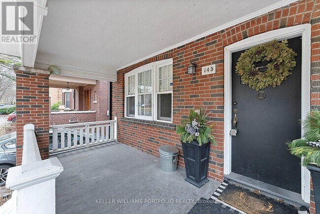 Photo - 145 Glengrove Ave W