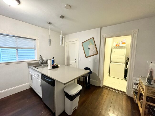 Photo - 32 Rawson St Unit 1