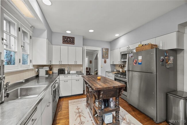 Photo - 736 Lafayette Ave