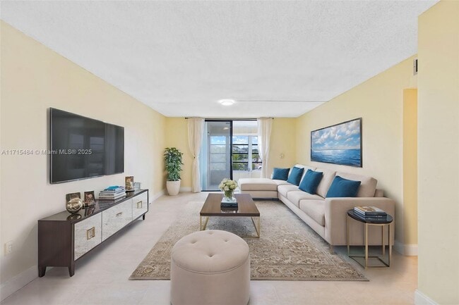 Photo - 2860 Somerset Dr Unit 206K