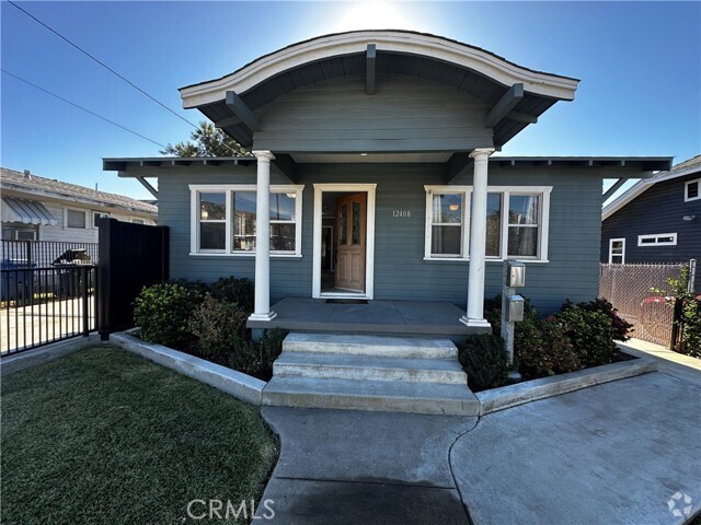 Building Photo - 12408 Beverly Blvd Rental