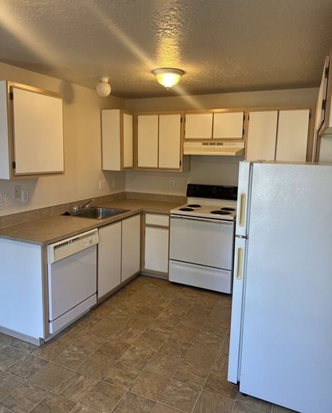 Photo - 1330-1336 W Locust St Unit 1334