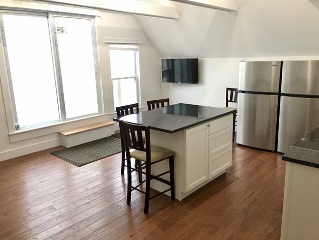 Photo - 68 Gilman St Unit 3