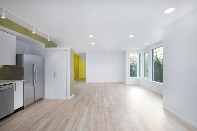 Photo - 205 Beacon St Unit 403