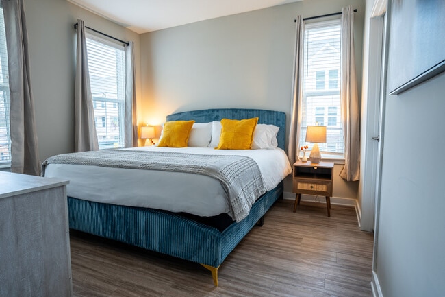 Photo - 110 Addison Rd Unidad ID1223264P