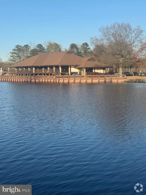 Building Photo - 335 Woodlake Dr Rental
